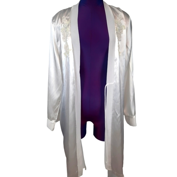 Vintage Linea Donatella White Satin Robe Floral Sequin Embroidered Size … - Picture 3 of 13